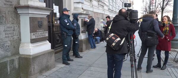 Российских журналистов не пустили на заседание суда по делу о событиях 1991 года в Вильнюсе - Sputnik Литва