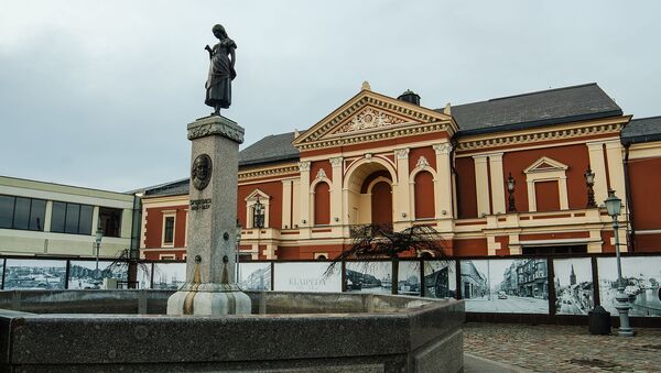 Площадь драматический театр в Клайпеде, Литва, архивное фото - Sputnik Lietuva