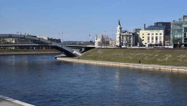 Набережная реки Нярис с мостом Миндаугаса, Вильнюс, архивное фото - Sputnik Lietuva