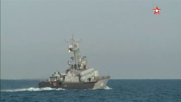 Ракетные стрельбы российских кораблей в ходе учений в Черном море - Sputnik Lietuva