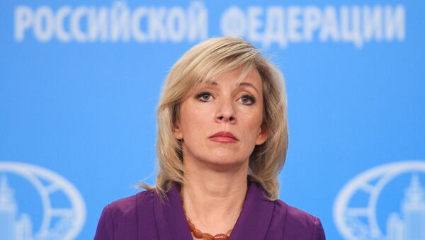 Официальный представитель министерства иностранных дел России Мария Захарова во время брифинга - Sputnik Lietuva