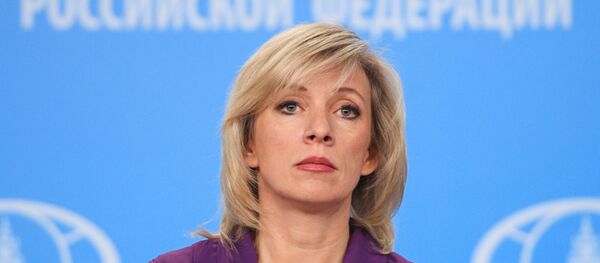Официальный представитель министерства иностранных дел России Мария Захарова во время брифинга - Sputnik Литва