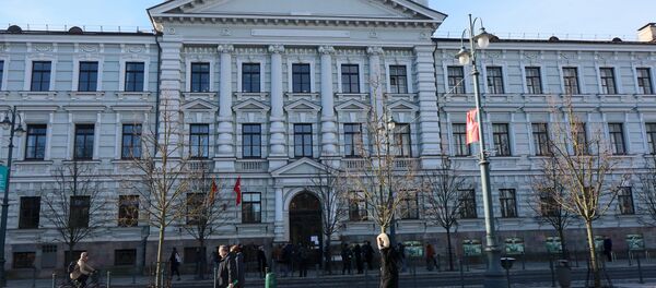 Здание Вильнюсского окружного суда во время оглашения приговора по делу 13 января, 27 марта 2019 года Здание Вильнюсского окружного суда во время оглашения приговора по делу 13 января, 27 марта 2019 года - Sputnik Литва