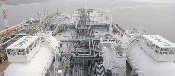 Танкер Проспект Менделеева во время презентации в Финском Заливе, архивное фото - Sputnik Литва