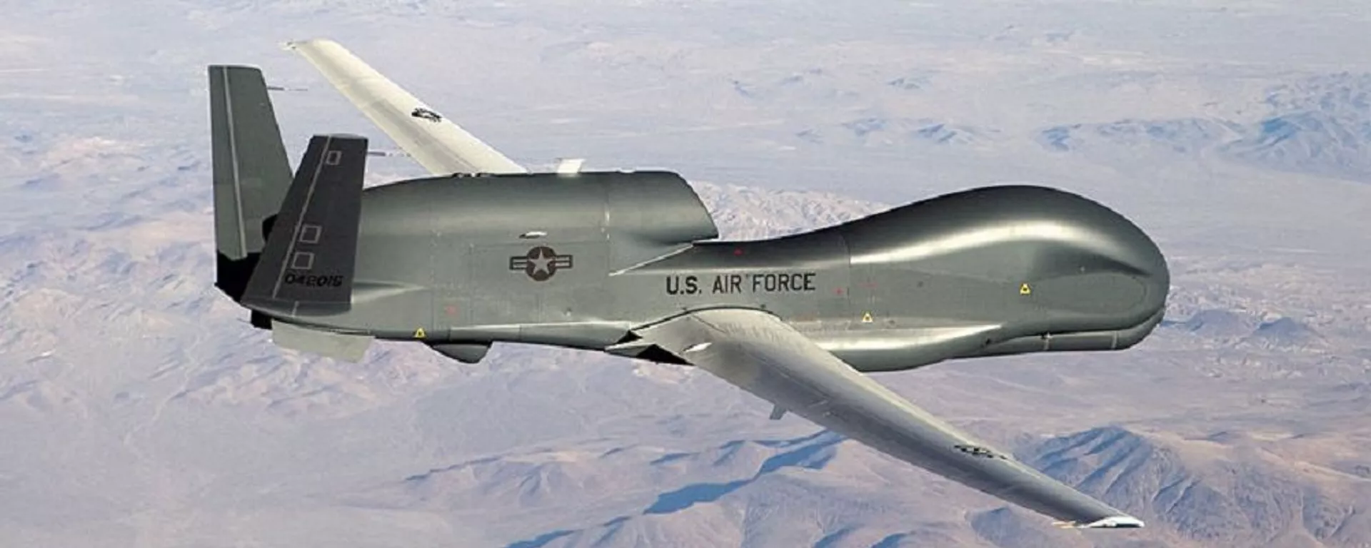 Стратегический беспилотный аппарат RQ-4B-40 Global Hawk ВВС США - Sputnik Lietuva, 1920, 17.04.2021