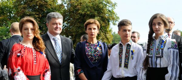 Президент Украины Петр Порошенко с семьей Президент Украины Петр Порошенко с семьей - Sputnik Lietuva