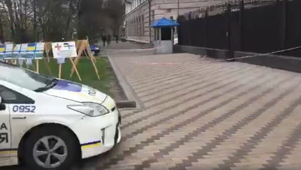 Место взрыва у посольства России в Киеве, 13 апреля 2019 года - Sputnik Lietuva