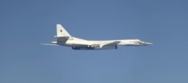 Rusijos gynybos ministerija paskelbė Su-27 pakilimą liūties metu vaizdo įrašą Rusijos gynybos ministerija paskelbė Su-27 pakilimą liūties metu vaizdo įrašą - Sputnik Lietuva