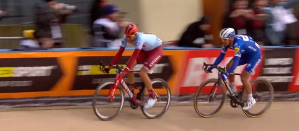 Спустя год на легендарной Париж — Рубэ Шишкевичюс всем все доказал - Sputnik Литва