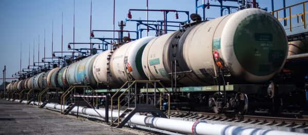 Цистерны на нефтебазе, архивное фото - Sputnik Литва