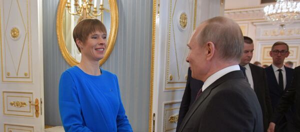 Президент РФ Владимир Путин и президент Эстонии Керсти Кальюлайд, 18 апреля 2019 года Президент РФ Владимир Путин и президент Эстонии Керсти Кальюлайд, 18 апреля 2019 года - Sputnik Литва