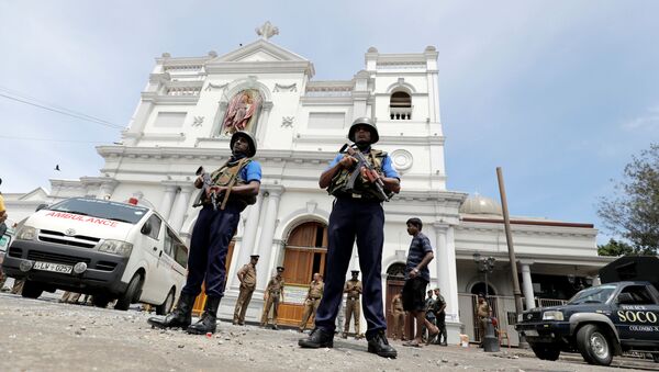 Военные на месте взрывов в Шри-Ланке, 21 апреля 2019 года - Sputnik Lietuva