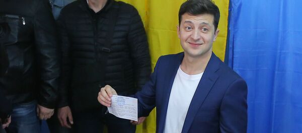 Зеленский проголосовал на выборах президента Украины, 21 апреля 2019 года Зеленский проголосовал на выборах президента Украины, 21 апреля 2019 года - Sputnik Lietuva