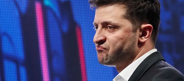 Владимир Зеленский провел комедийное шоу в концертном зале в Броварах, 25 апреля 2019 года Владимир Зеленский провел комедийное шоу в концертном зале в Броварах, 25 апреля 2019 года - Sputnik Lietuva