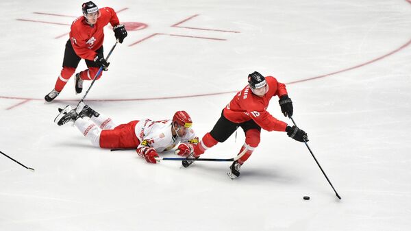 Исторический гол Зубруса не спас хоккеистов из Литвы от проигрыша белорусам - Sputnik Литва