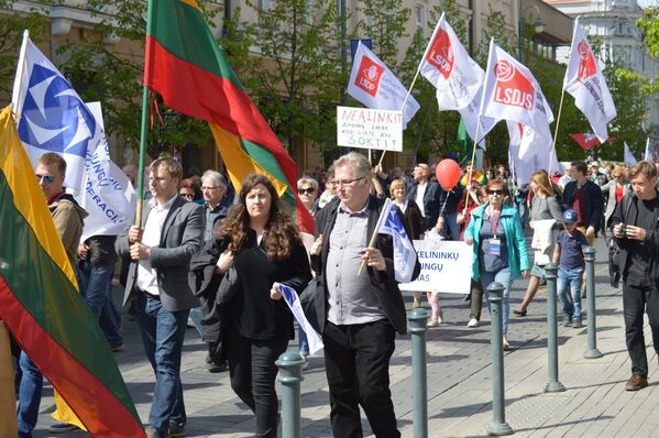 Шествие в честь 1 Мая в Вильнюсе - Sputnik Lietuva