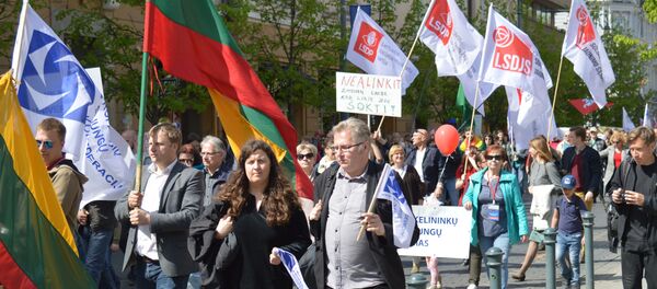 Шествие в честь 1 Мая в Вильнюсе - Sputnik Литва