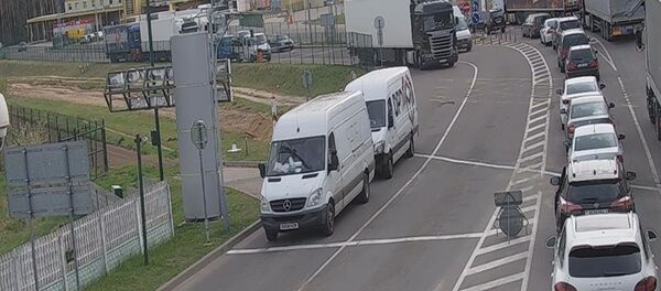 Очереди на белорусско-литовской границе в КПП Котловка, 5 мая 2019 Очереди на белорусско-литовской границе в КПП Котловка, 5 мая 2019 - Sputnik Литва