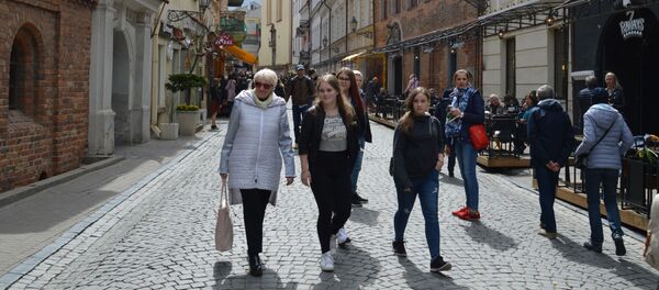 Улица Пилес (Замковая) в старом городе, Вильнюс, архивное фото Улица Пилес (Замковая) в старом городе, Вильнюс, архивное фото - Sputnik Lietuva
