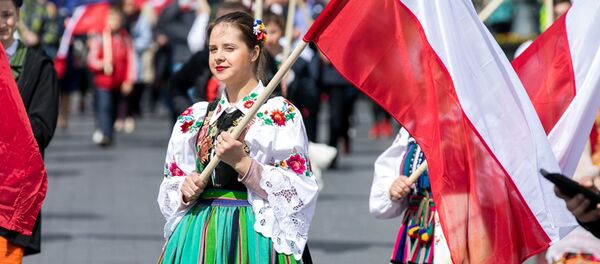 В Вильнюсе состоялось торжественное шествие поляков в честь первой письменной конституции Полонии - Sputnik Lietuva