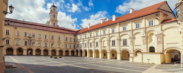 Двор Вильнюсского университета, архивное фото - Sputnik Литва