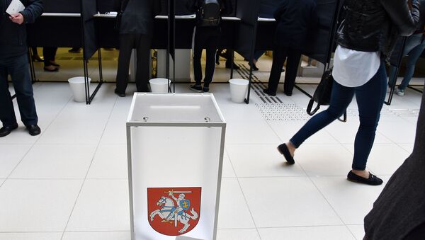 Избирательный участок для голосования в Вильнюсе, архивное фото - Sputnik Литва