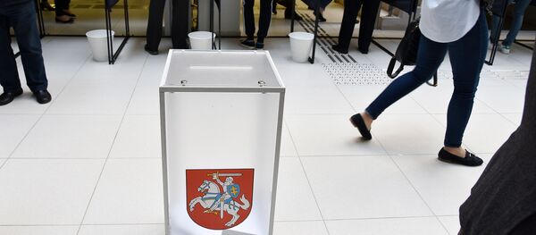 Избирательный участок для голосования в Вильнюсе, архивное фото - Sputnik Литва