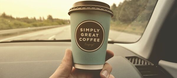 Кофе и автомобиль, архивное фото Кофе и автомобиль, архивное фото - Sputnik Lietuva