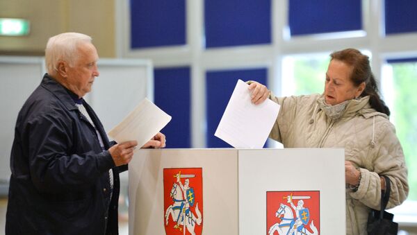 Выборы президента и два референдума проходят в Литве - Sputnik Lietuva