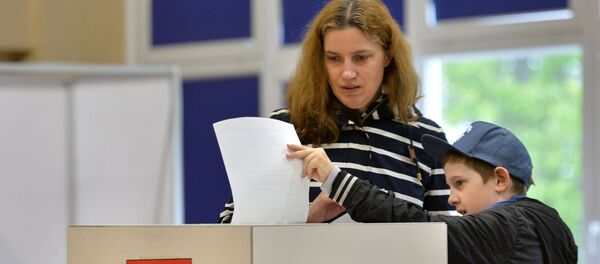 Выборы президента и два референдума проходят в Литве Выборы президента и два референдума проходят в Литве - Sputnik Lietuva