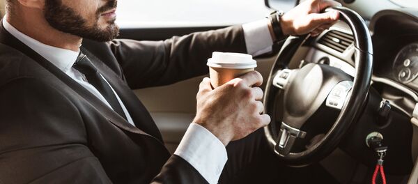 Кофе за рулем, архивное фото - Sputnik Литва
