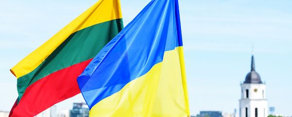 Флаги Литвы и Украины, архивное фото - Sputnik Литва
