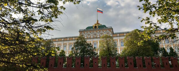 Вид на Большой Кремлевский дворец со стороны Кремлевской набережной, архивное фото - Sputnik Литва
