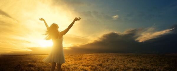 Девушка на закате, архивное фото - Sputnik Литва