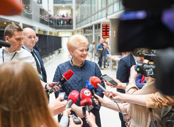 Президент Литвы заявила, что литовцам повезло с кандидатами на выборах Президент Литвы заявила, что литовцам повезло с кандидатами на выборах - Sputnik Литва