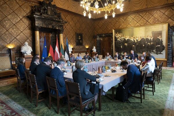 Глава МИД Литвы призвал Германию учитывать интересы Украины Глава МИД Литвы призвал Германию учитывать интересы Украины - Sputnik Литва