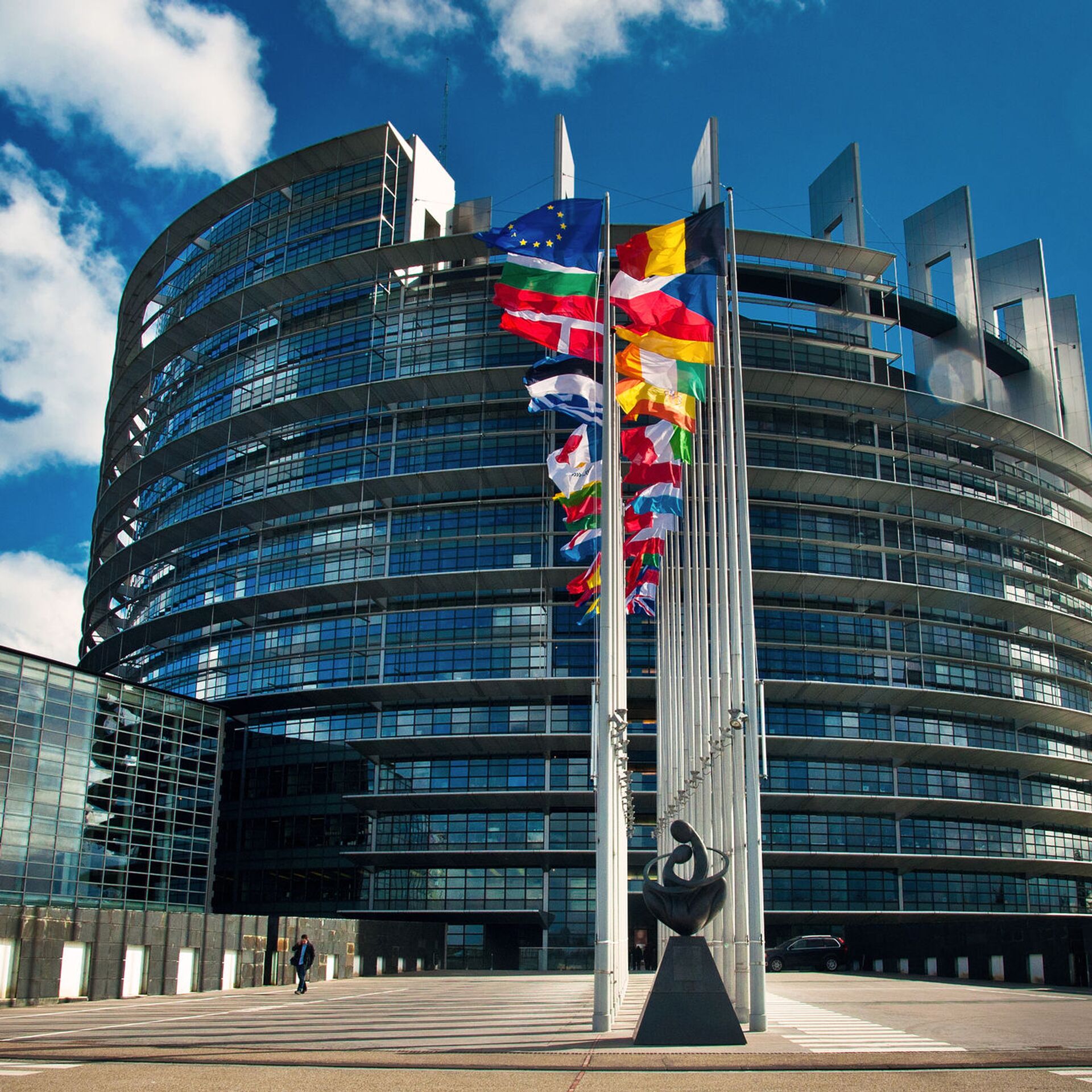 Здание европейского парламента в Страсбурге
