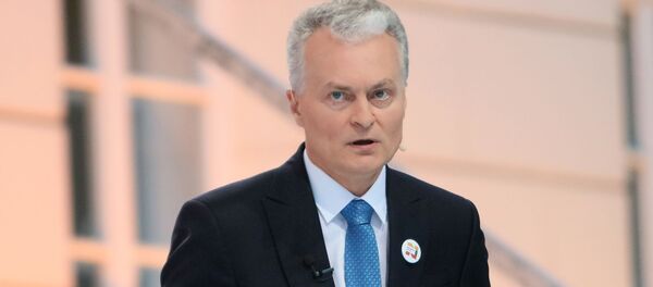 Кандидат в президенты Литвы Гитанас Науседа во время предвыборных дебатов, 24 мая 2019 года - Sputnik Литва