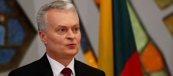 Новоизбранный президент Литвы Гитанас Науседа выступает перед СМИ в Вильнюсе, Литва 27 мая 2019 года - Sputnik Литва