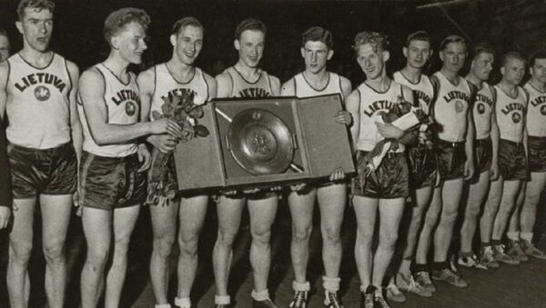 Сборная Литвы на Чемпионате Европы 1937 года, архивное фото - Sputnik Литва