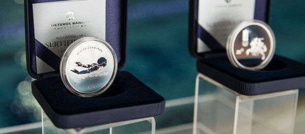 Литовская коллекционная монета, посвященная Олимпиаде в Рио Литовская коллекционная монета, посвященная Олимпиаде в Рио - Sputnik Литва