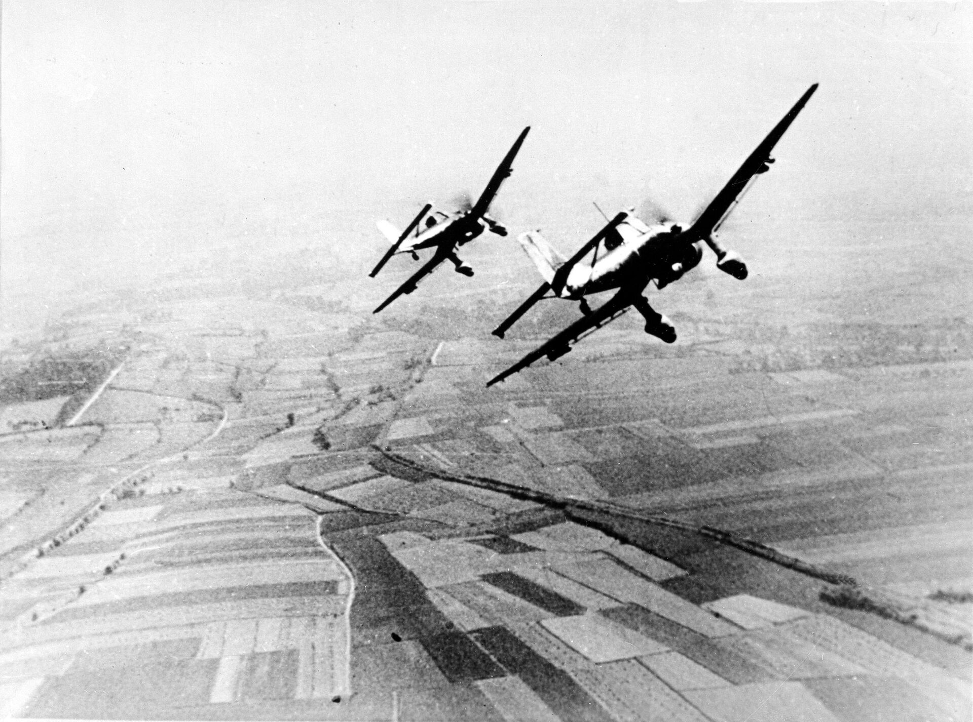 Немецкие пикирующие бомбардировщики Юнкерс Ju 87, архивное фото - Sputnik Lietuva, 1920, 22.06.2021