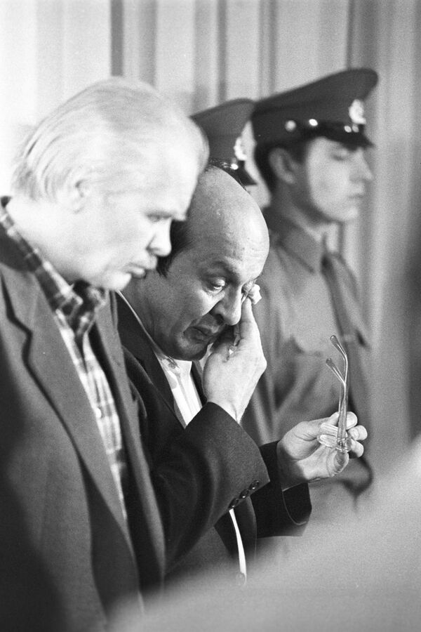 Заместитель начальника главного инженера станции по эксплуатации Анатолий Дятлов и главный инженер Николай Фомин, архивное фото - Sputnik Lietuva