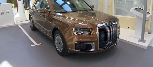 Золотой Aurus Senat представлен на Петербургском экономическом форуме - Sputnik Lietuva