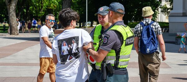 Акция против гей-парада в Вильнюсе Акция против гей-парада в Вильнюсе - Sputnik Lietuva