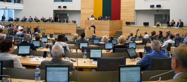 Выступление Дали Грибаускайте в Сейме, 11 июня 2019 года Выступление Дали Грибаускайте в Сейме, 11 июня 2019 года - Sputnik Литва