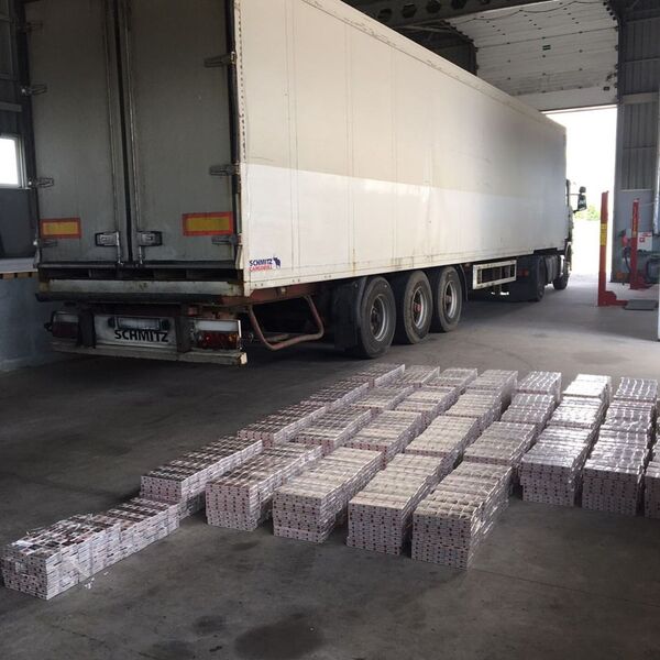 Kybartuose sulaikyta beveik 100 tūkst. eurų vertės kontrabanda iš Kaliningrado Kybartuose sulaikyta beveik 100 tūkst. eurų vertės kontrabanda iš Kaliningrado - Sputnik Lietuva