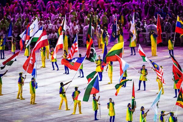 Литовский флаг на закрытии Олимпиады в Рио - Sputnik Литва