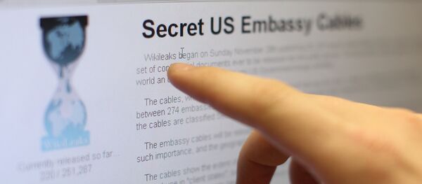 Пользователи интернета читают сайт WikiLeaks - Sputnik Литва