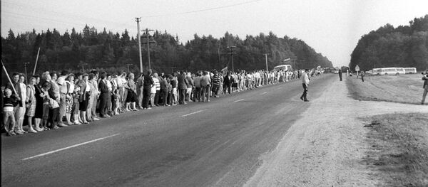 Балтийский путь - мирная акция в прибалтийских республиках СССР, проведенная 23 августа 1989 года Балтийский путь - мирная акция в прибалтийских республиках СССР, проведенная 23 августа 1989 года - Sputnik Литва
